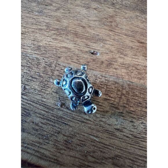Adorable Pandora Sea Turtle charm - Picture 1 of 6